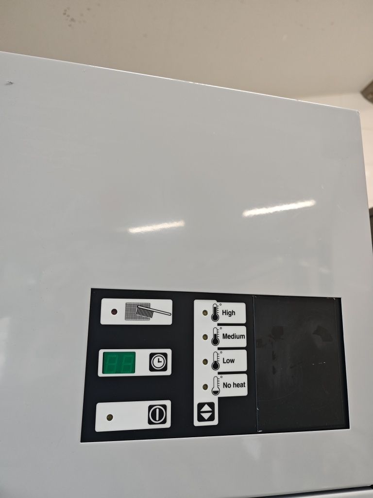 Професійна сушильна машина 14 кг Electrolux T4250