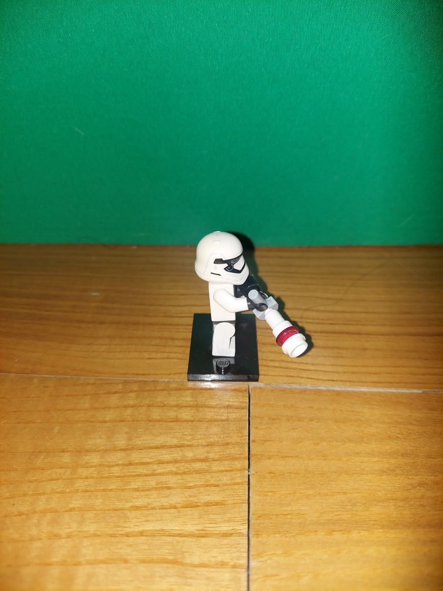 First Order Stormtrooper Star Wars Gwiezdne Wojny Szturmowiec+planeta
