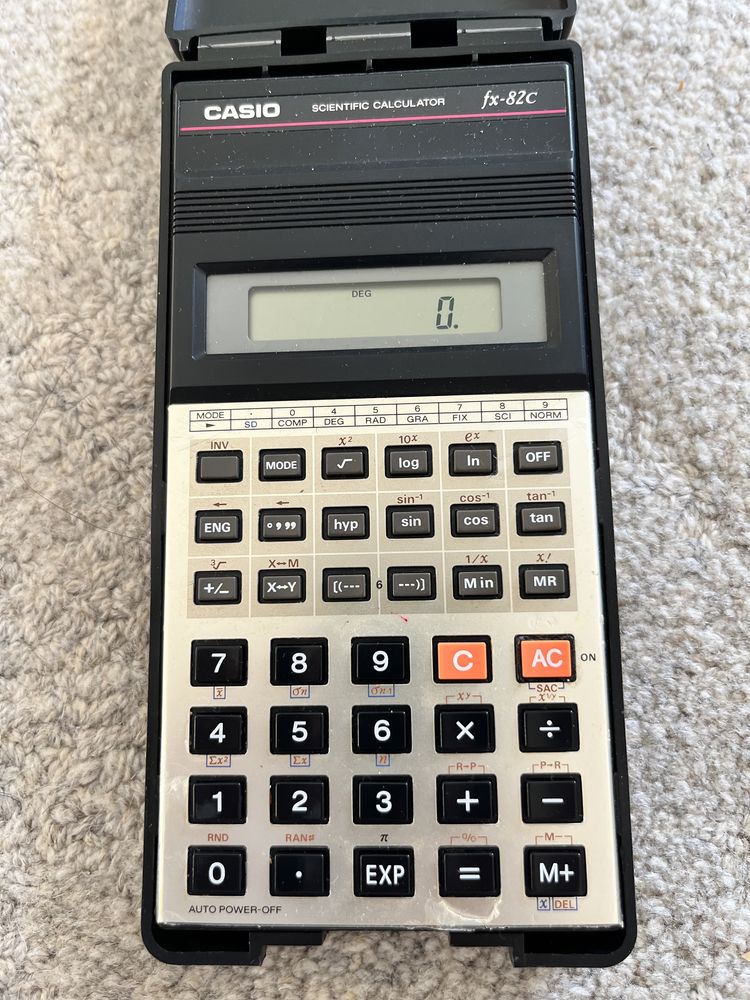 Máquina calcular Casio FX-82C