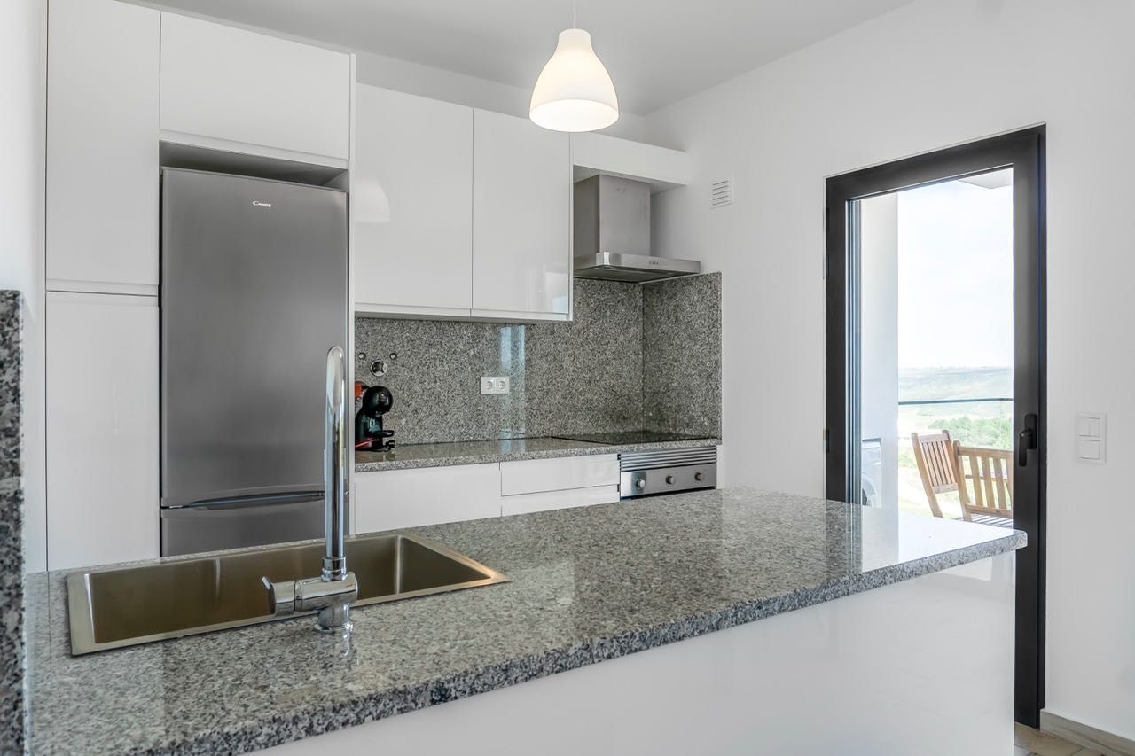 Apartamento T2 para arrendamento de longa duração– Espartal (Aljezur)