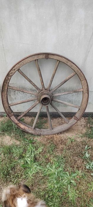 Koło od starego wozu fi 95 cm ozdoba