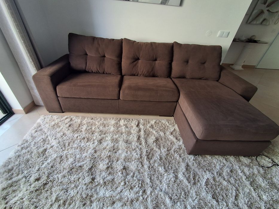 Sofá chaise long em tecido