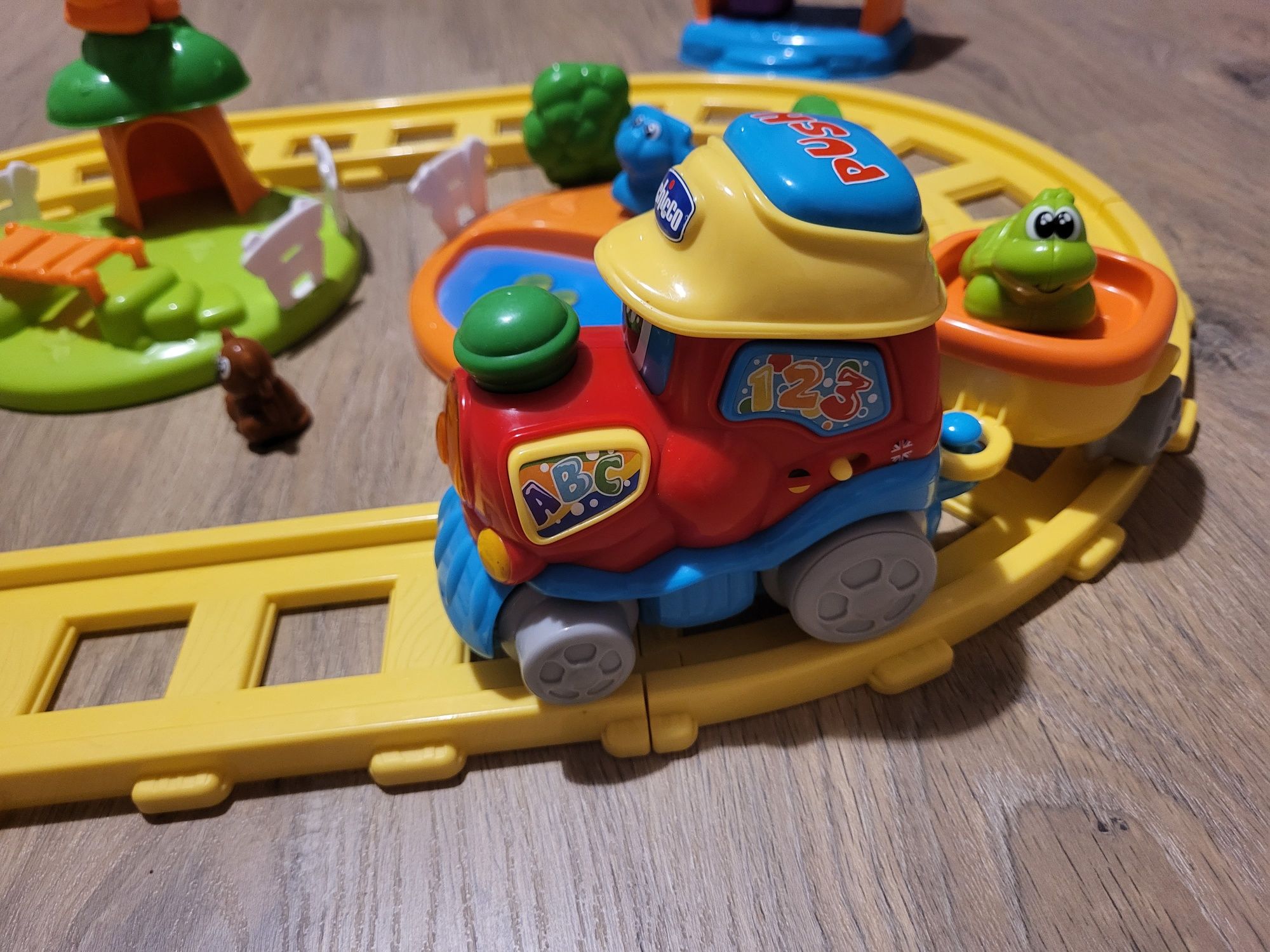 Chicco pociąg interaktywny safari