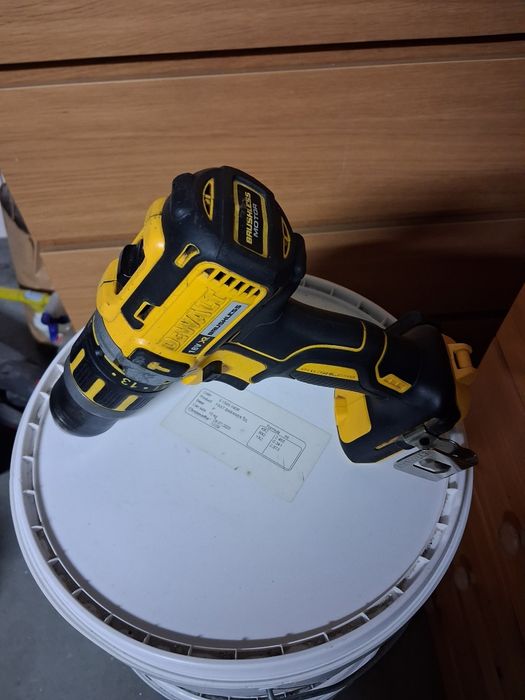 Wiertarko wkrętarka udarowa dewalt 18V XR dcd795N