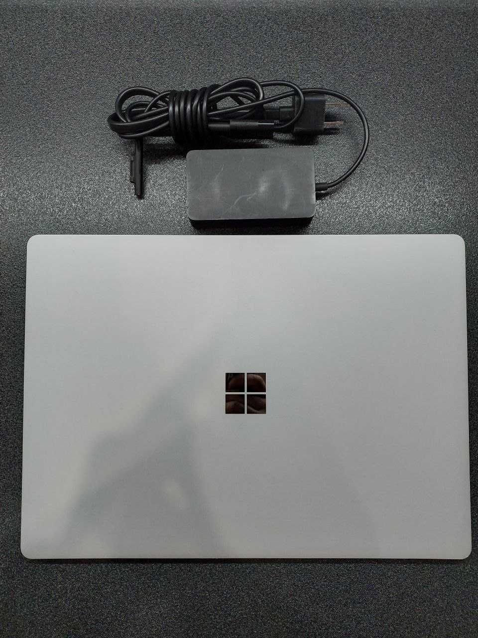 Ноутбук Microsoft Surface Laptop 1769 i5-7300U 8GB 256GB SSD Win10Pro.