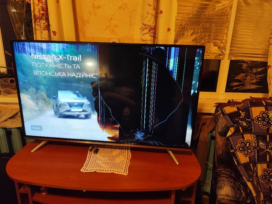 Bravis UHD-45F6000 Smart (T2)  на запчастини
Bravis UHD-45F6000 Smart