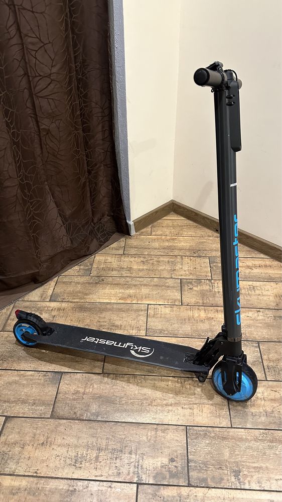 Hulajnoga elektyczna Moonster + kask
