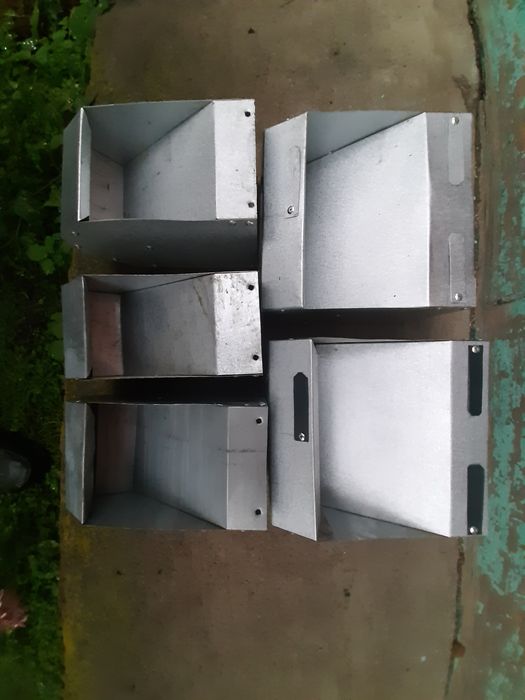 Кормушкі бункерні