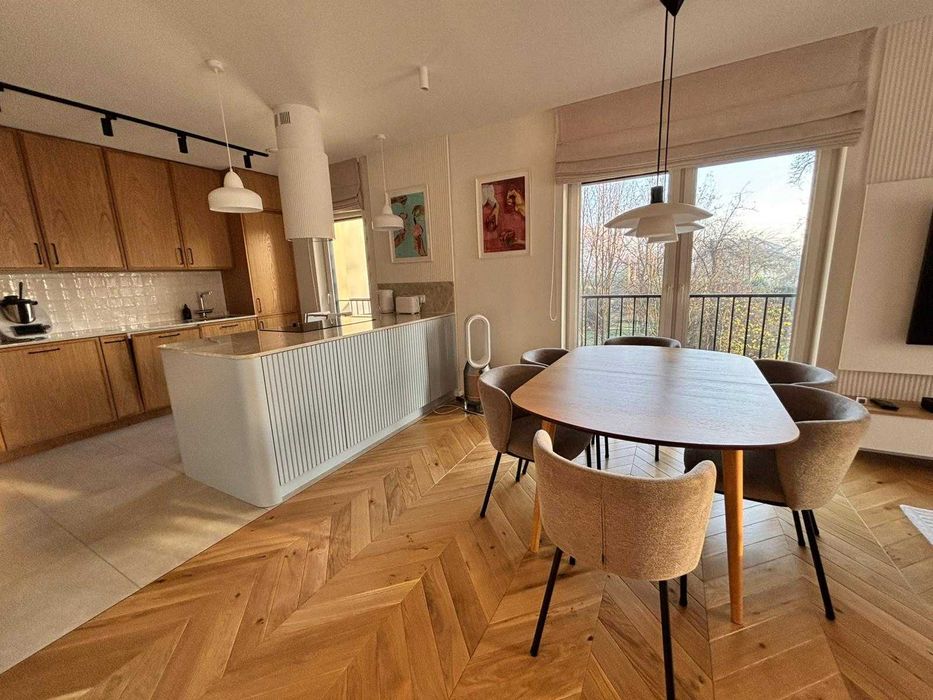 Schody drewniane, podłogi, parkiety, cyklinowanie, meble na wymiar