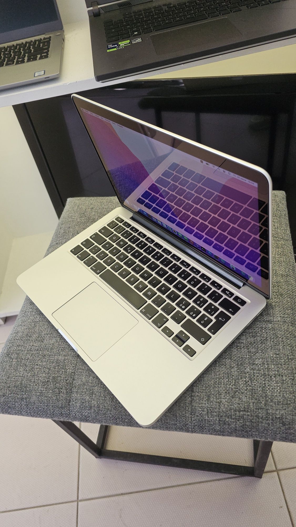 MacBook Pro 13 2015 i5 256 gb
