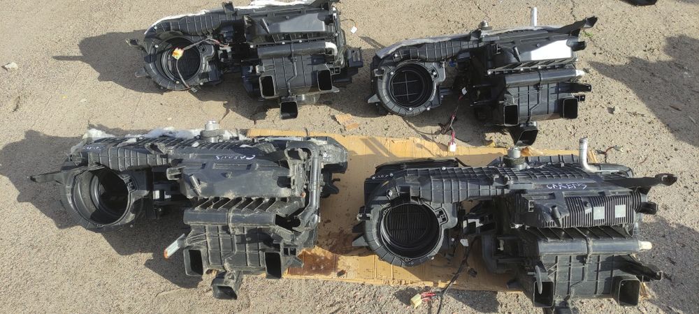 Корпус печки,радиатор моторчик печки Kia Carens 3 UN,Киа Каренс 3