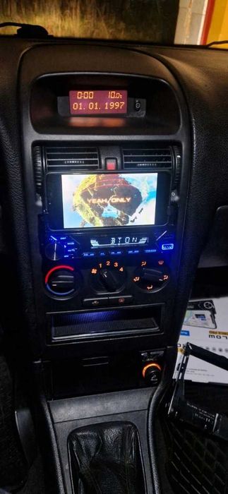 Radio Samachodowe z Uchwytem na telefon i pilotem Bluetooth USB AUX