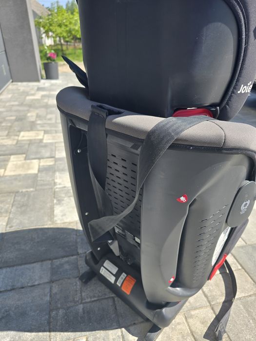 Sprzedam fotelik joi 9-36