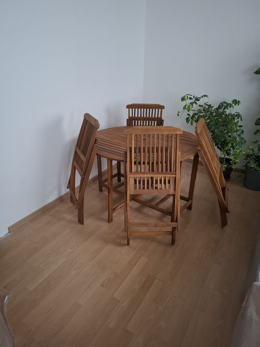 Stół ,krzesła ogrodowe drzewo egzotyczne