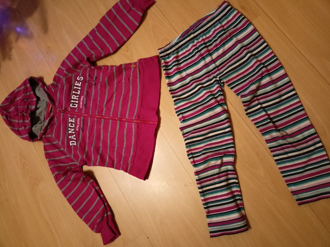 Dla dziewczynki rozmiar 104/110