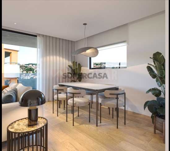 Apartamento T3 à arrenda e venda em Santo António dos Olivais
