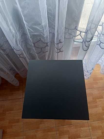 Kwietnik typu stojak 60 cm półka 24x24