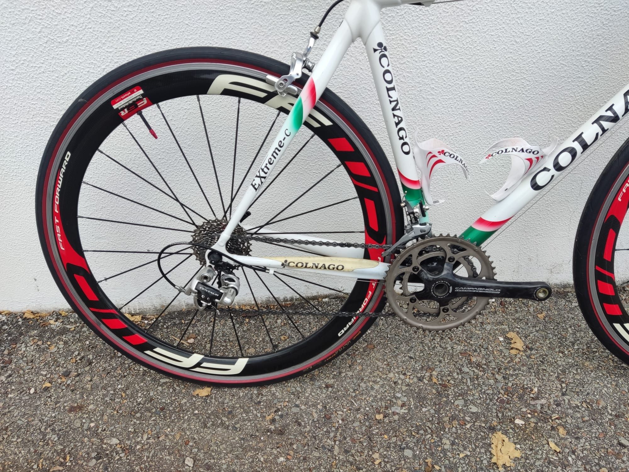 Rodas de carbono fast foward estrada