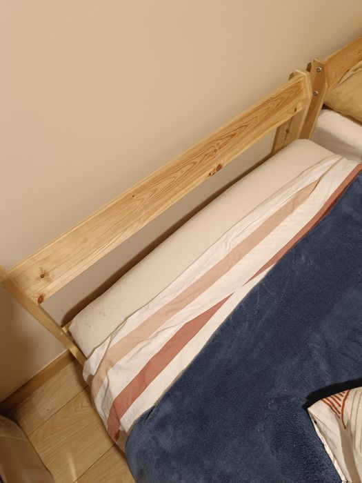 2 Camas individuais com colchão