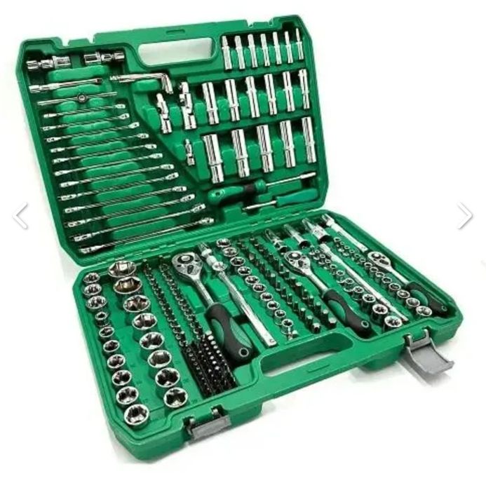 Набір інструментів з тріскачкою 216 предметів у кейсі.Німеччина.