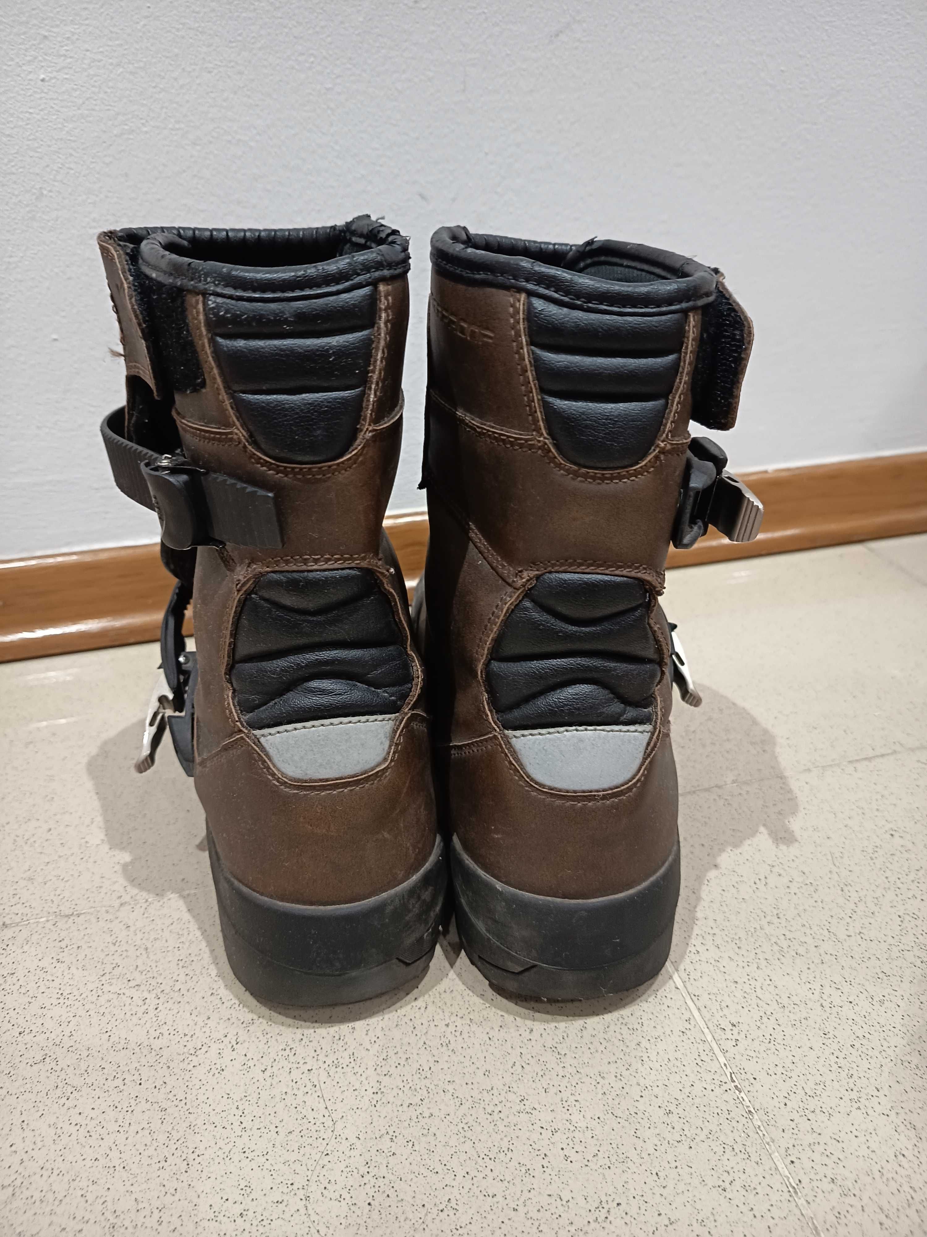 Botas moto marca BELA