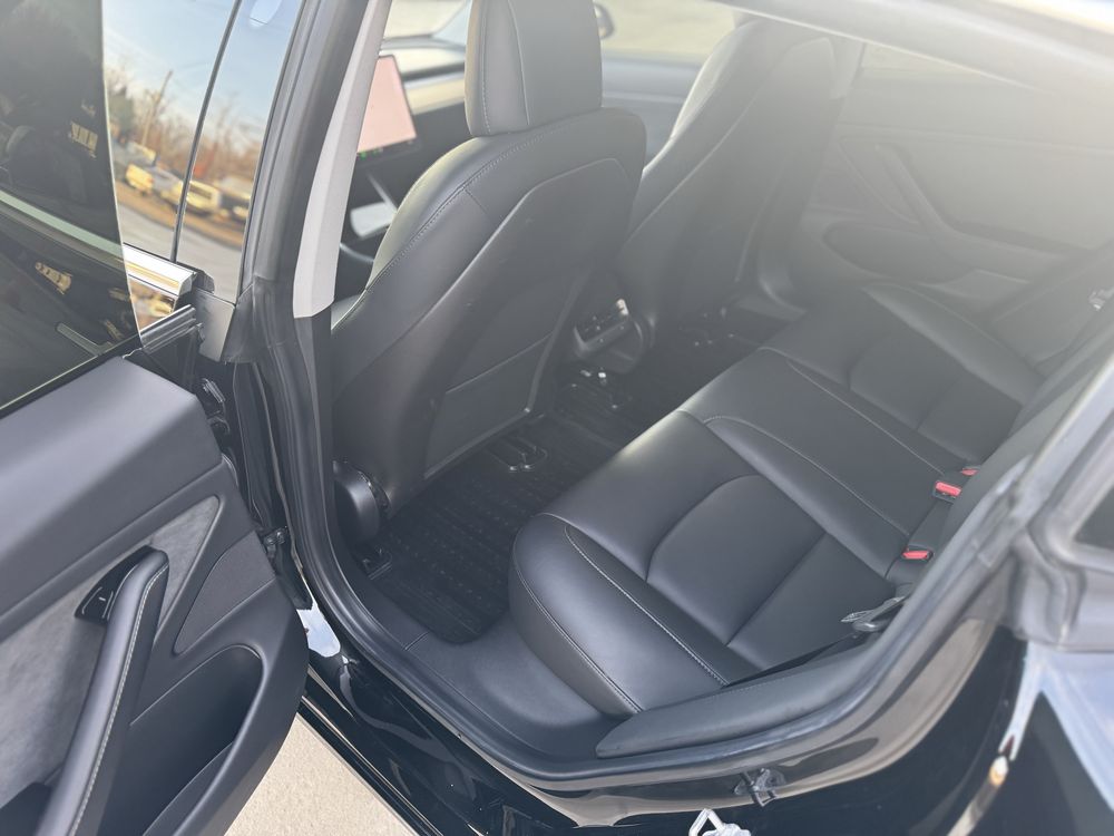 TESLA MODEL 3 2019року