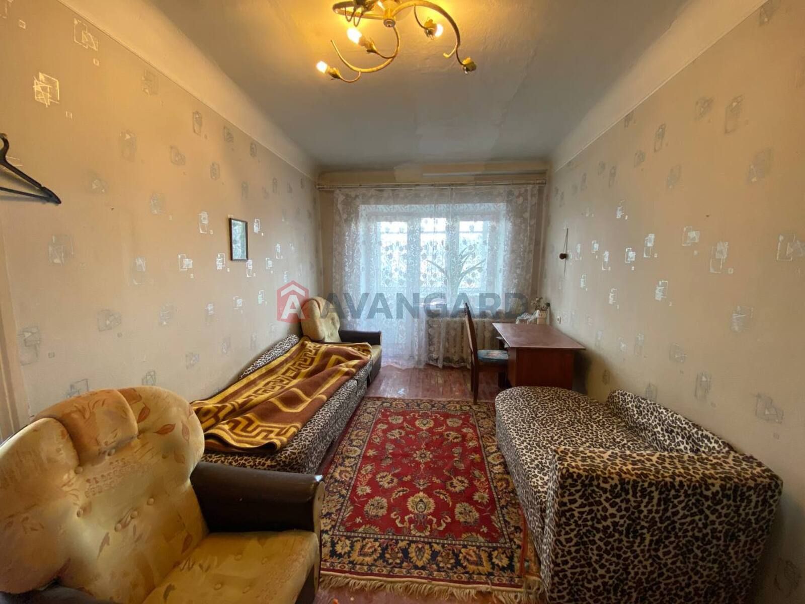 Продам 2к.  Слобожанский 13