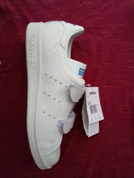 Ténis Adidas clássicos Nº 42 originais e novos a estrear