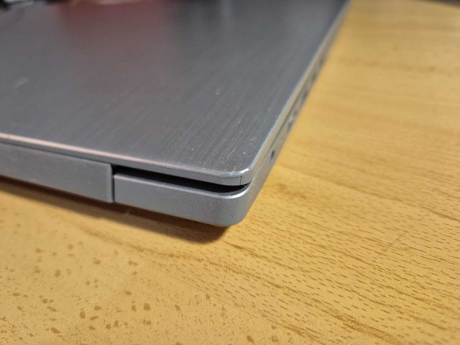 Lenovo IdeaPad 3 | i7 • 12GB RAM • SSD 256GB • GeForce MX330