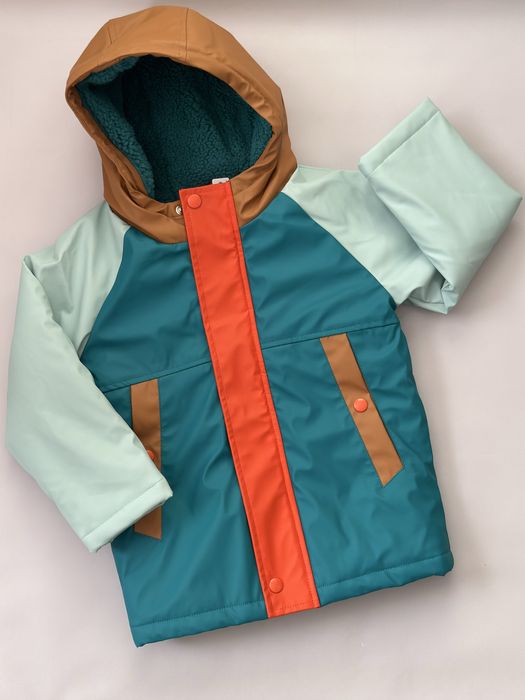 Продам куртк на хлопчика від George