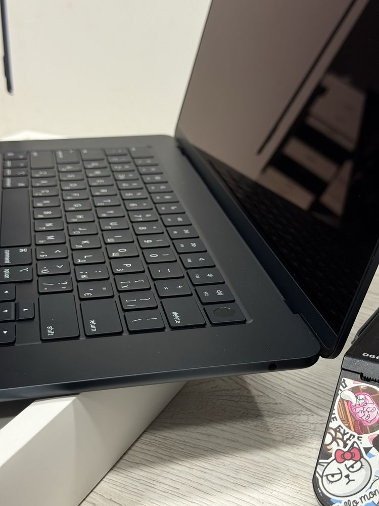 Macbook AIR M2 15’ 8/512gb midnight. Повний комплект