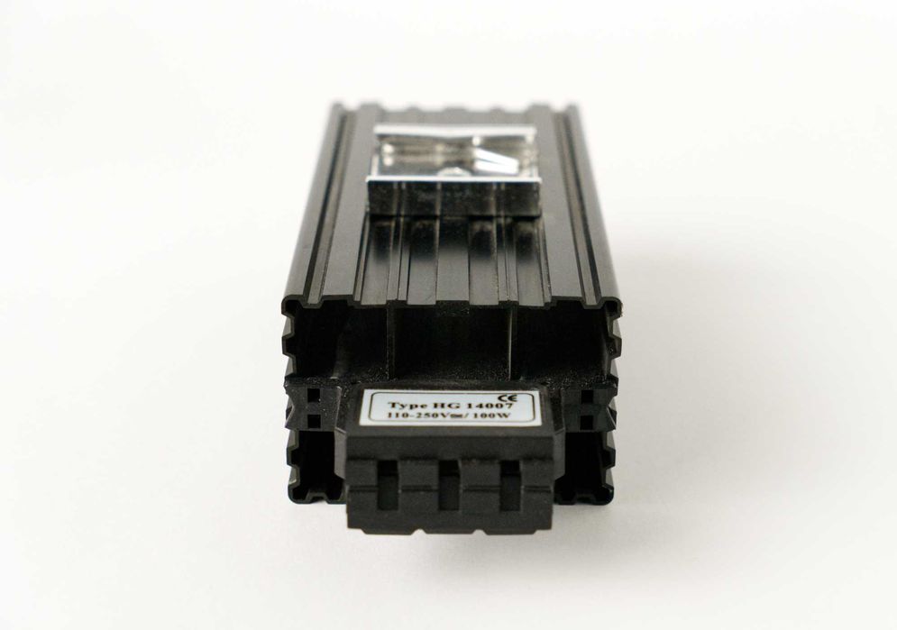 Ogrzewacz półprzewodnikowy HG-140-100W do szaf RACK