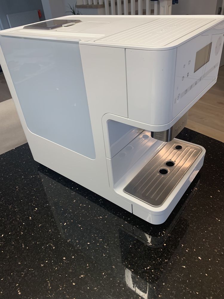 Ekspres Miele CM 6150 biały