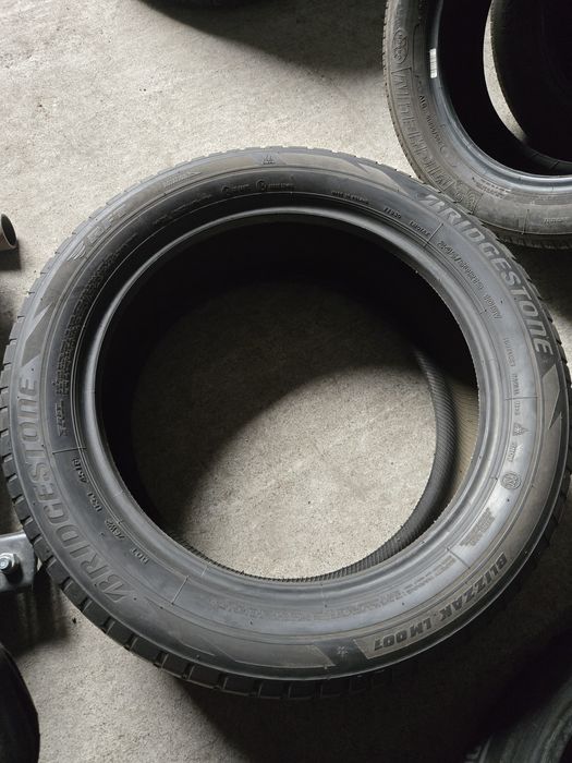245/50R19 Bridgestone LM001