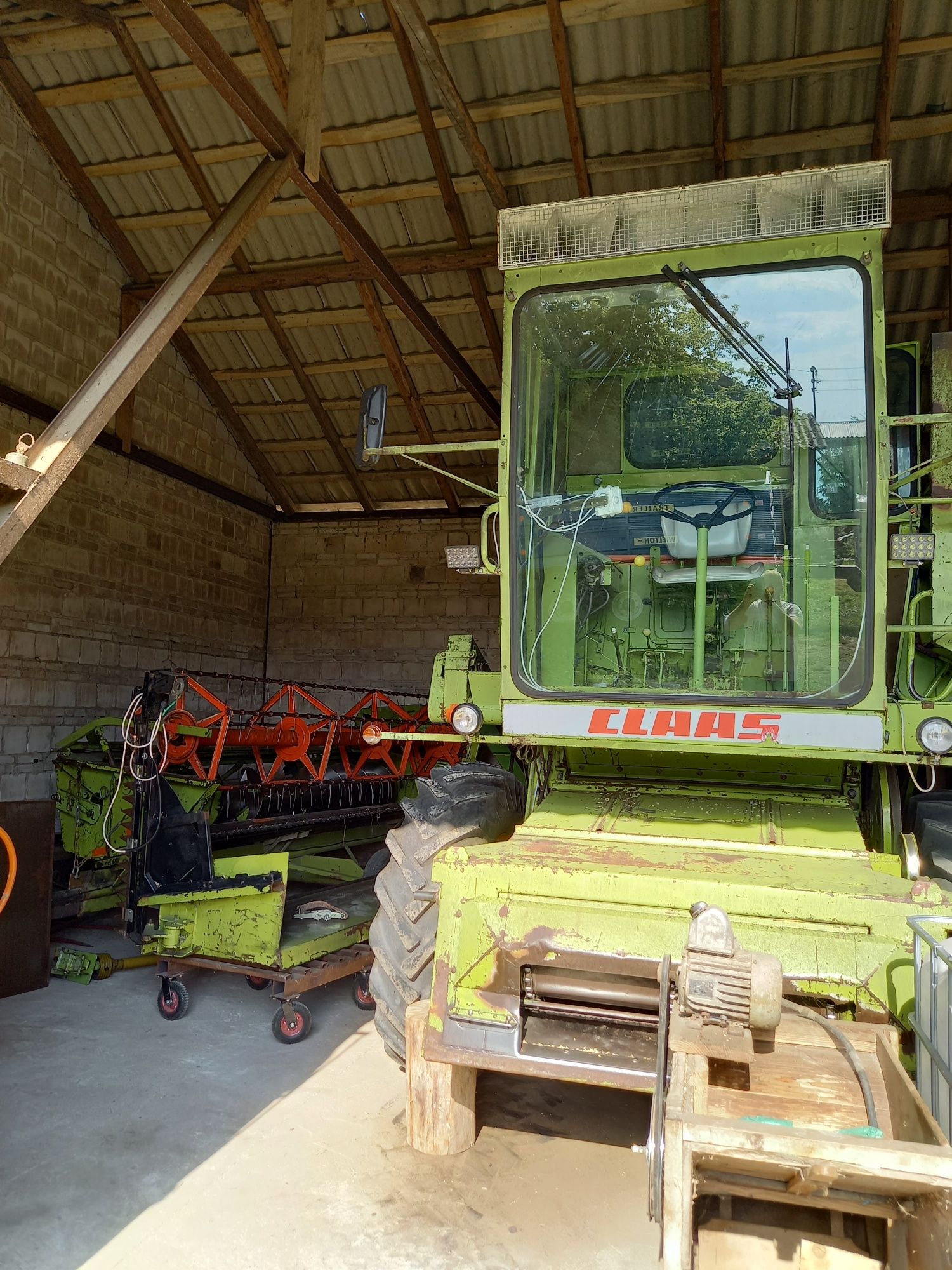 Claas Dominator 80