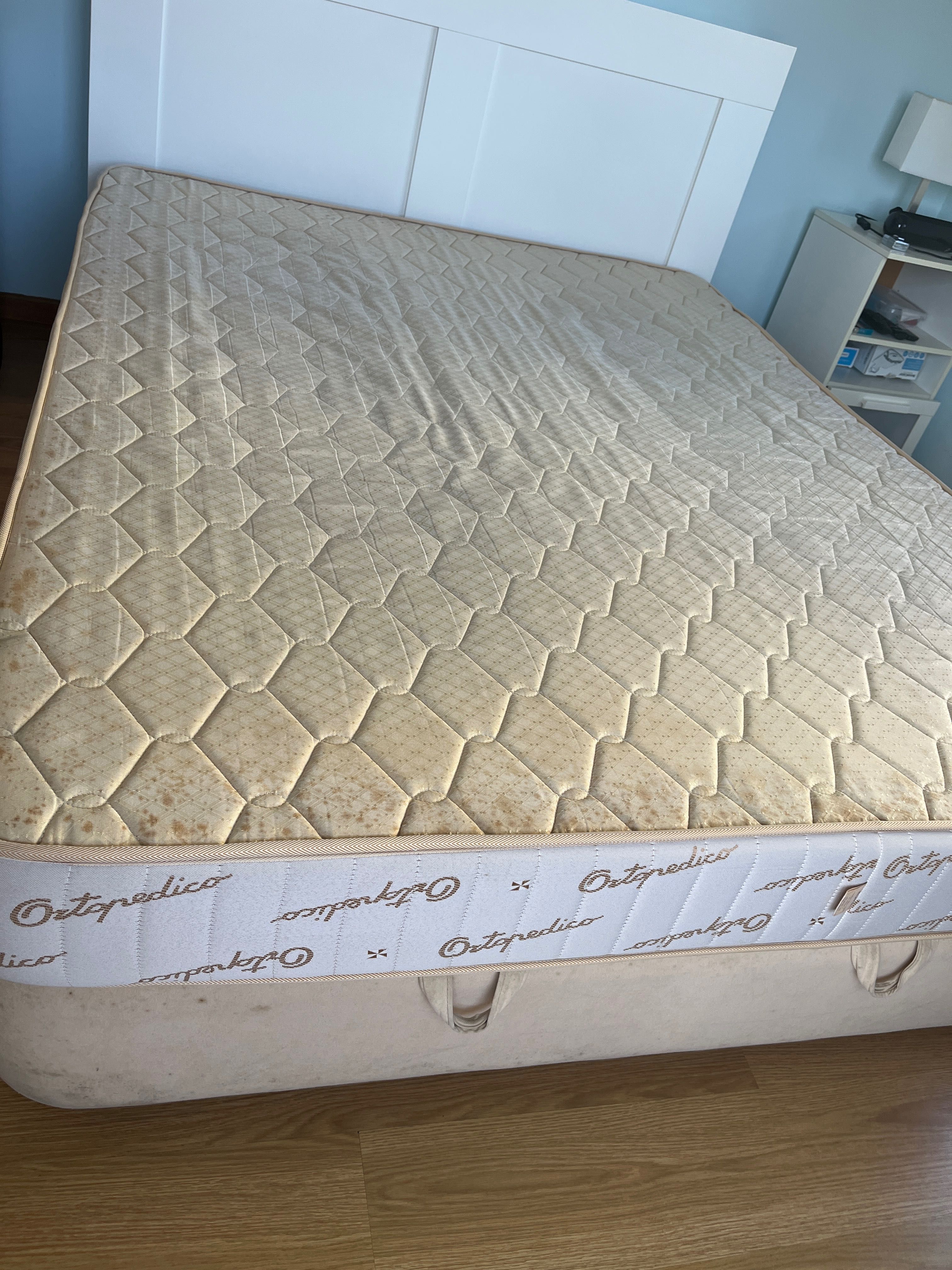 Cama de casal, sommier estrado elevatório