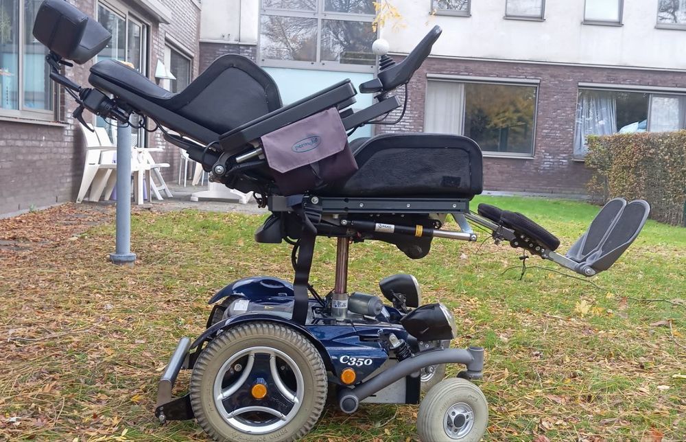 Продам електричний інвалідний візок, Permobil C350.