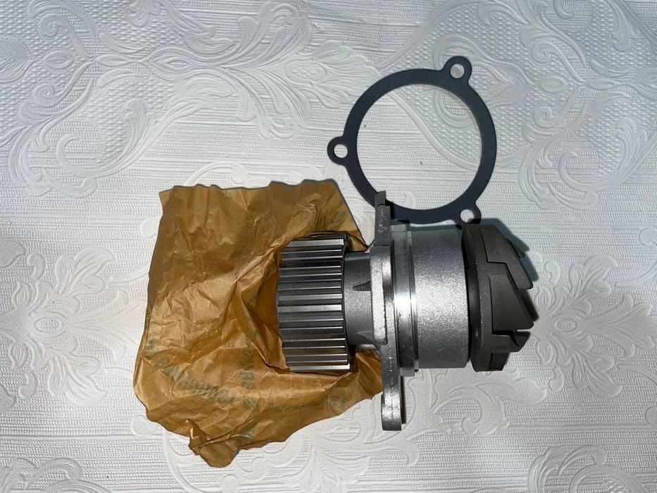 Продам помпу Lada Kalina 1.5