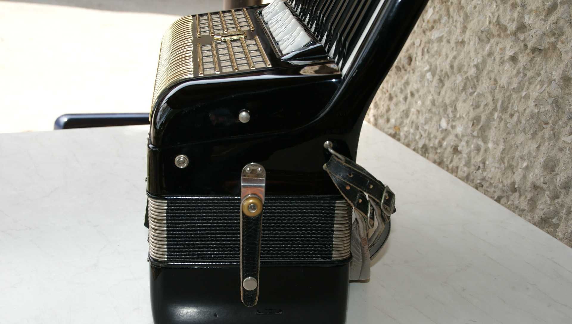 Akordeon Hohner Verdi V N  Musette 120 bas