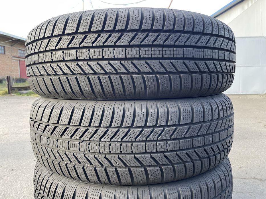 Практично нові зимові шини Continental 215/65 R17
