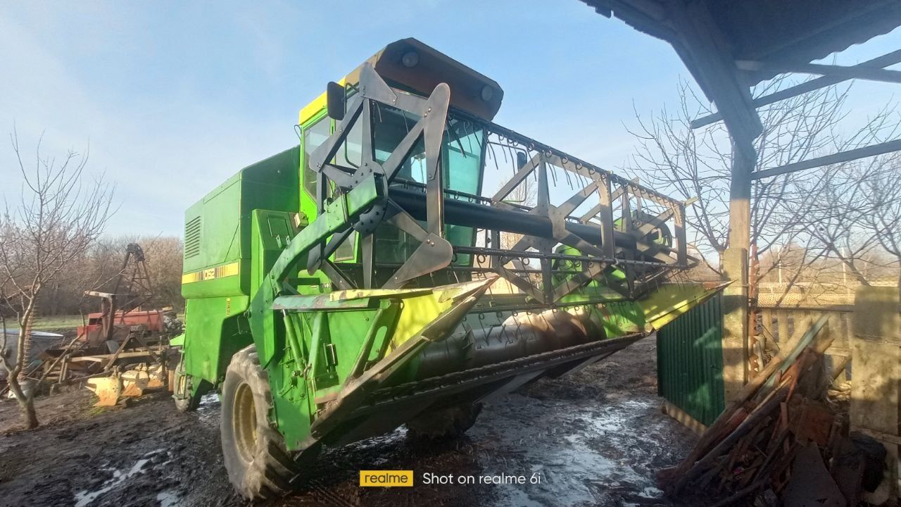 john deere 1052 v6