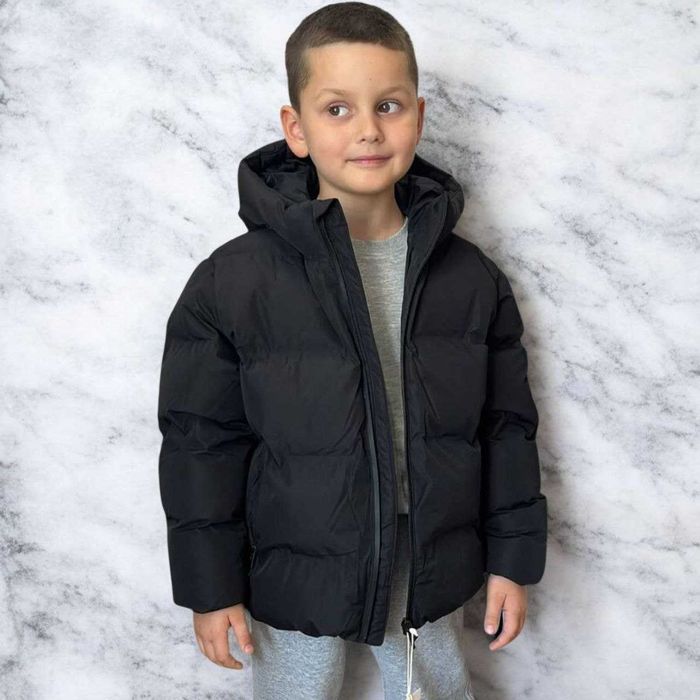 Чорна зимова куртка zara для хлопчика нова