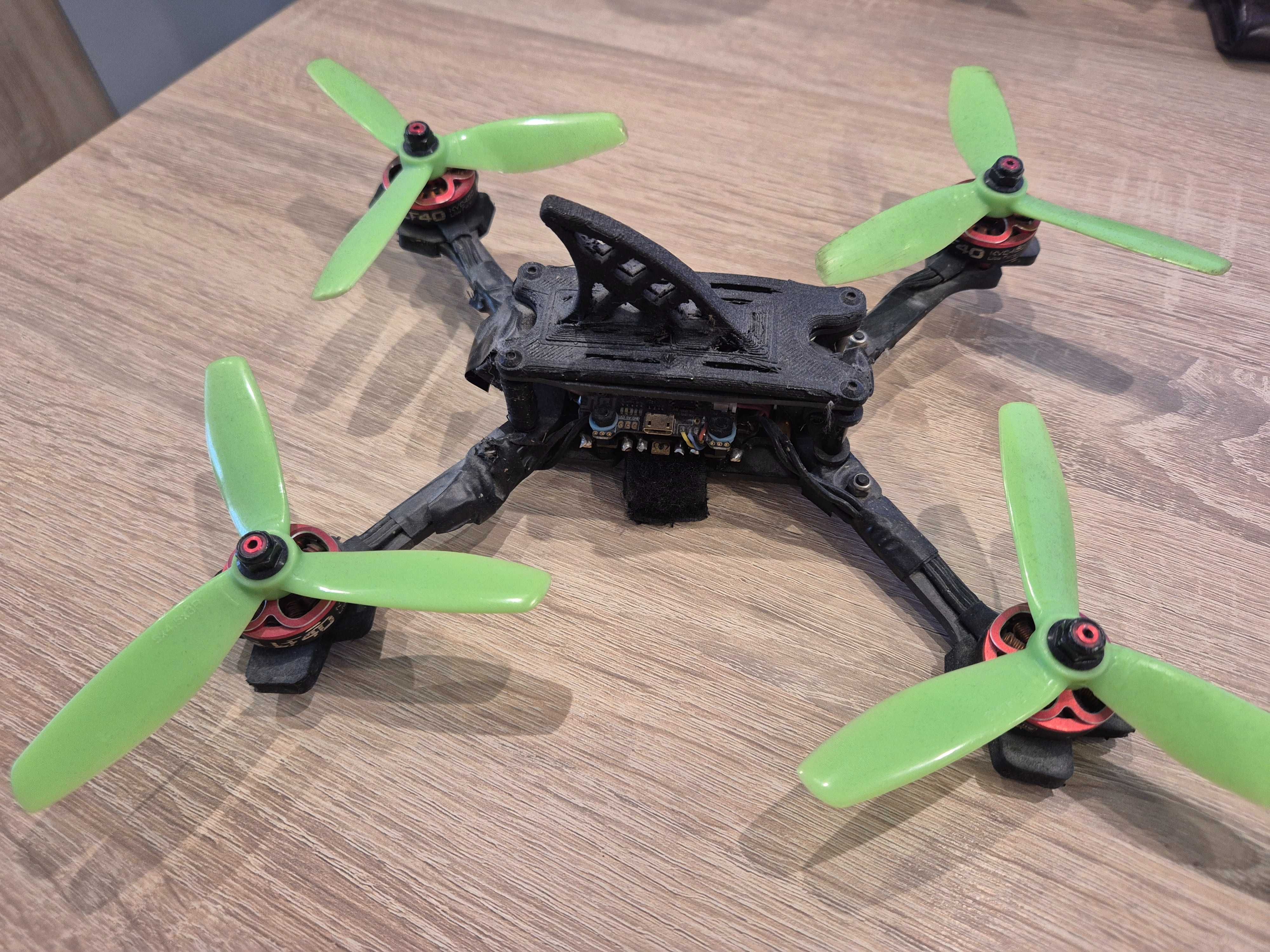 Dron FPV 5'' TBS Source Two