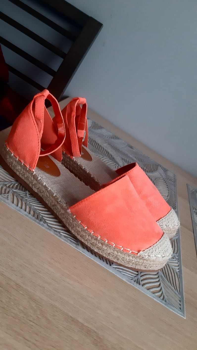 Espadryle neonowe