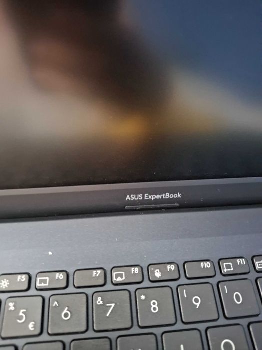 Laptop ASUS nie używany