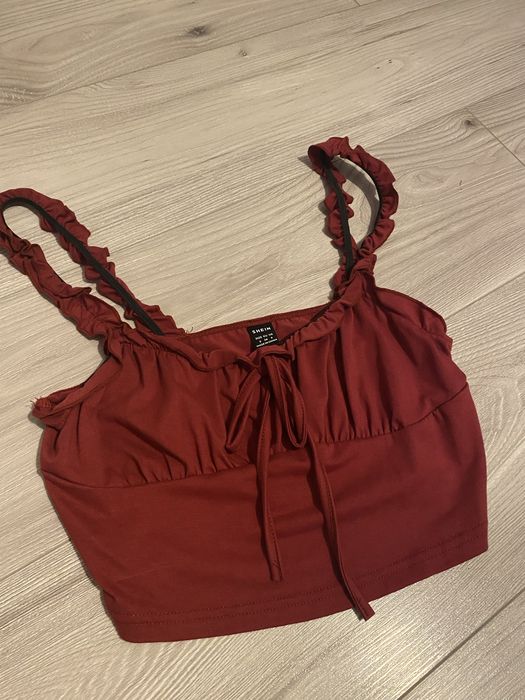 Burgundowy top na ramiączkach