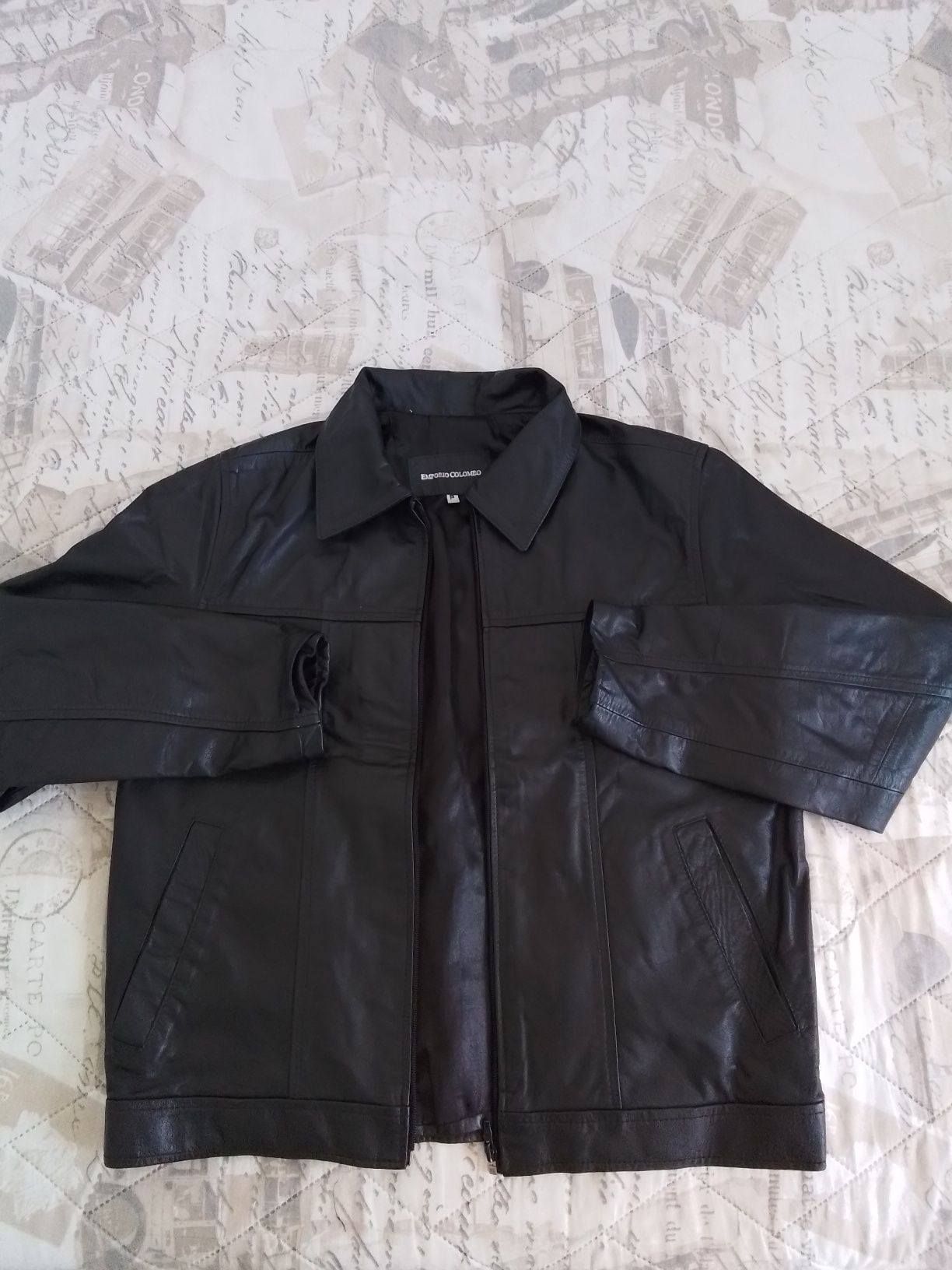 Jaqueta de couro masculina TAM P/S, adulto, preta, pouco uso.