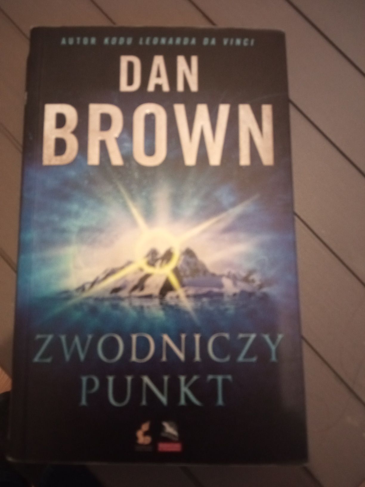 Dan Brown "Zwodniczy punkt"