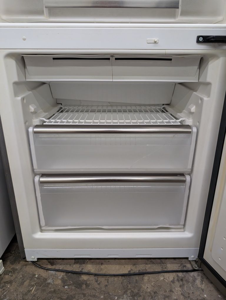 Холодильник Siemens Nofrost