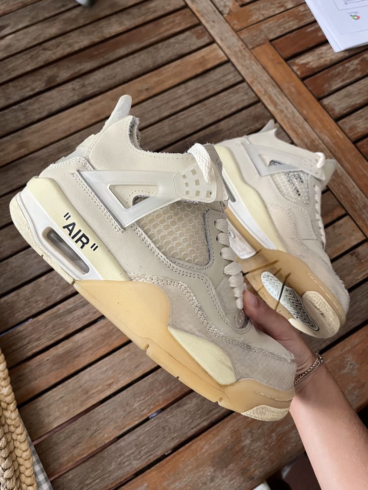 Jordans Retro Creme